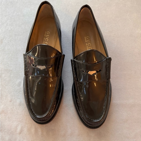 Authentic Gucci loafers - Picture 1 of 9